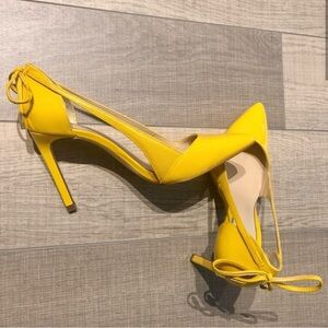 Zara, Size 7.5, Yellow heels, like new, worn only once